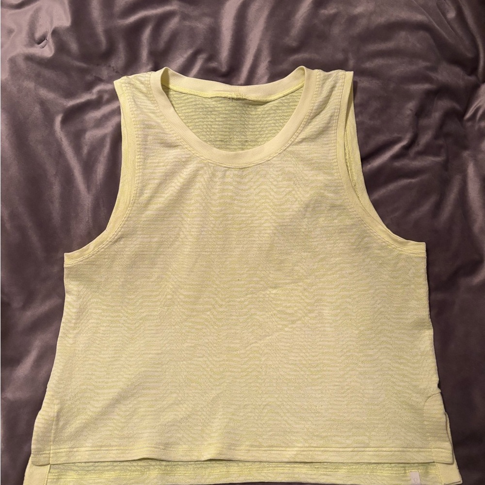 Lululemon top